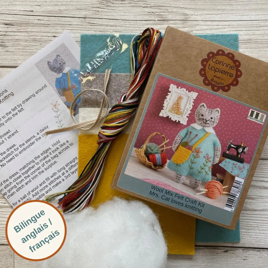 Mrs. Cat Loves Knitting - Felt Craft Mini Kit