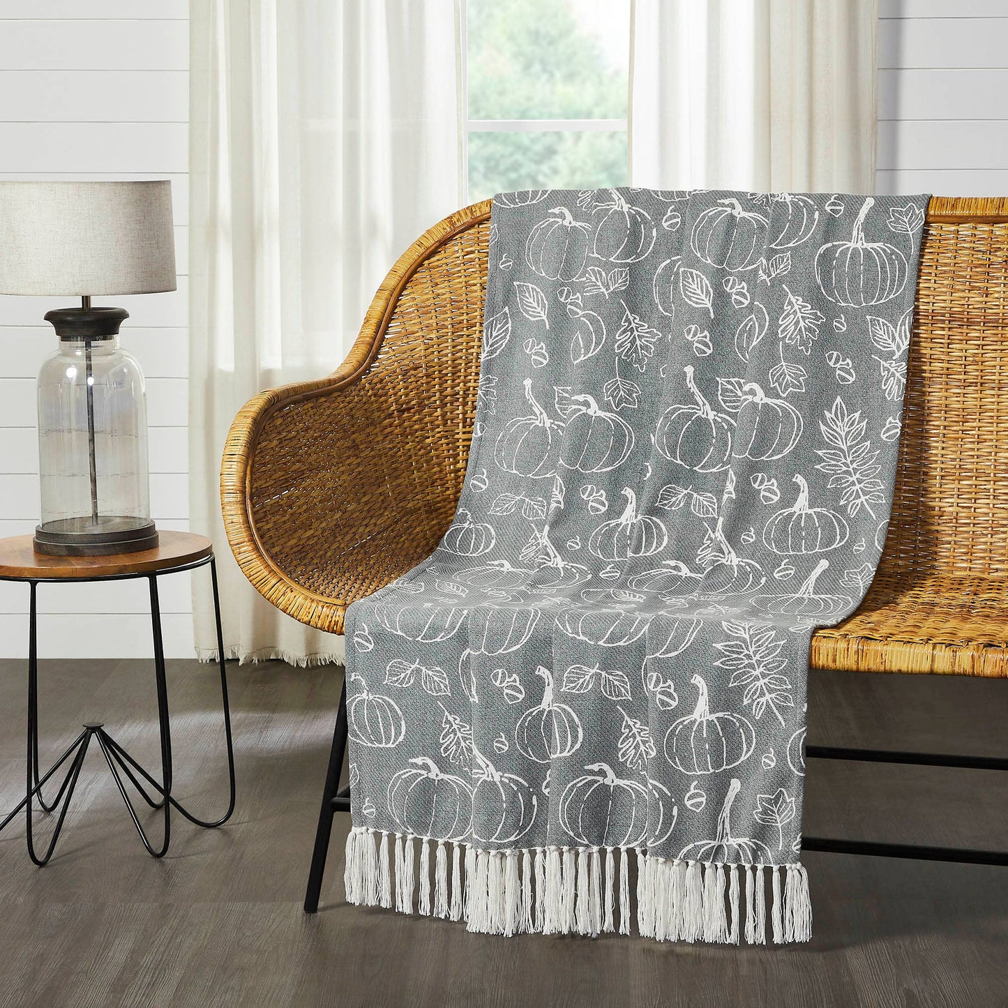 Silhouette Pumpkin Grey Throw